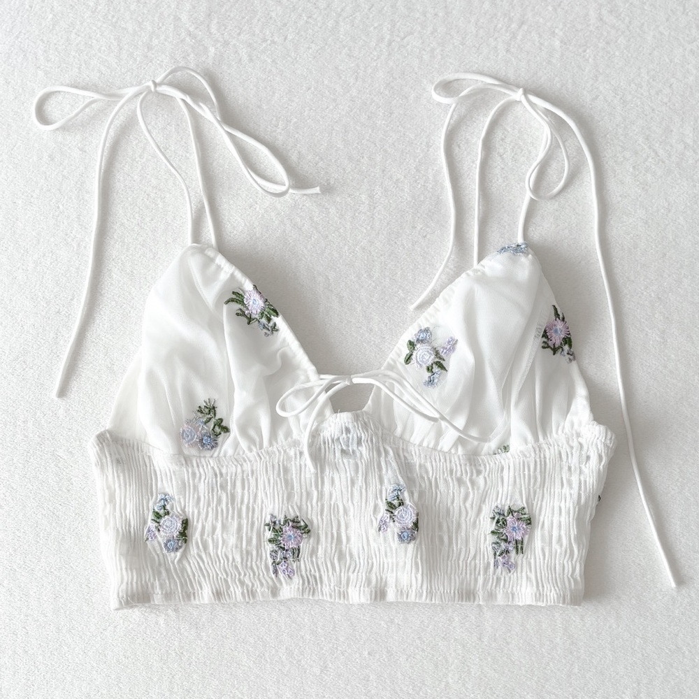 Embroidered Floral Tank - Picture 3 of 9